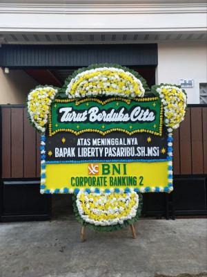Papan Bunga Duka di Metro Utara